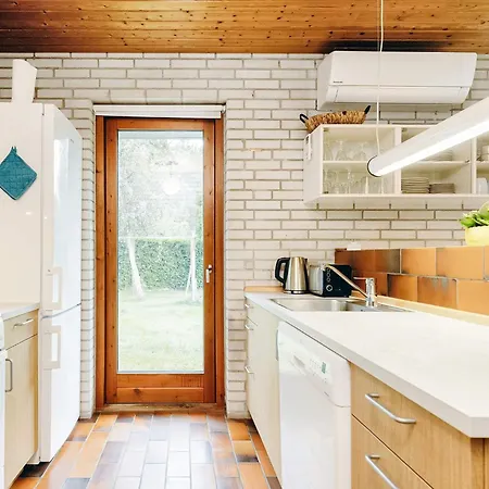 Cozy Retreat Near Marielyst *